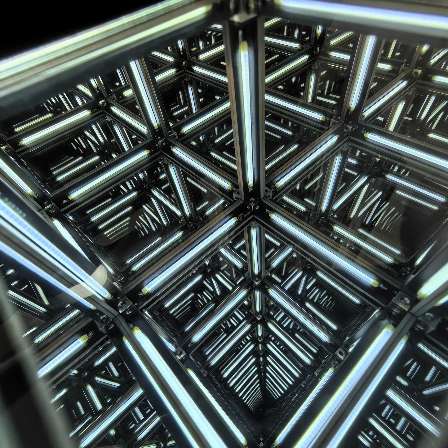 Hypercube 4D Tech Atmosphere Light